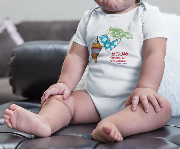 Team Carotte en Slip-Chaussette by Nathalie Jomard - Body à manches courtes pour bébé