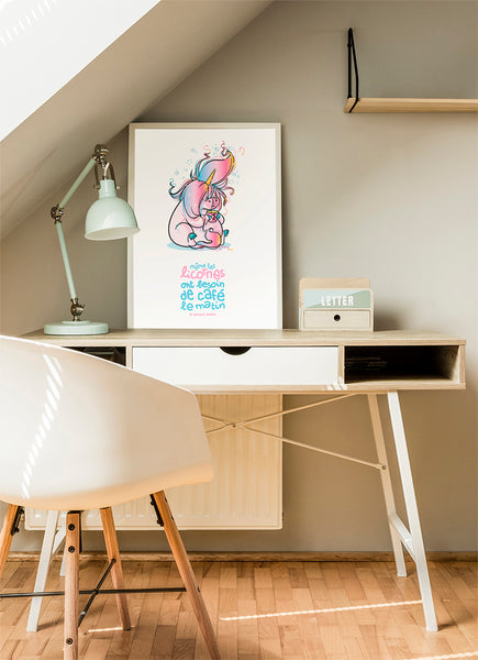 Poster Même les licornes ont besoin de café le matin - By Nathalie Jomard