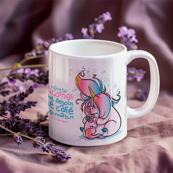 Même les licornes ont besoin de café le matin, by Nathalie Jomard - Mug Blanc Brillant