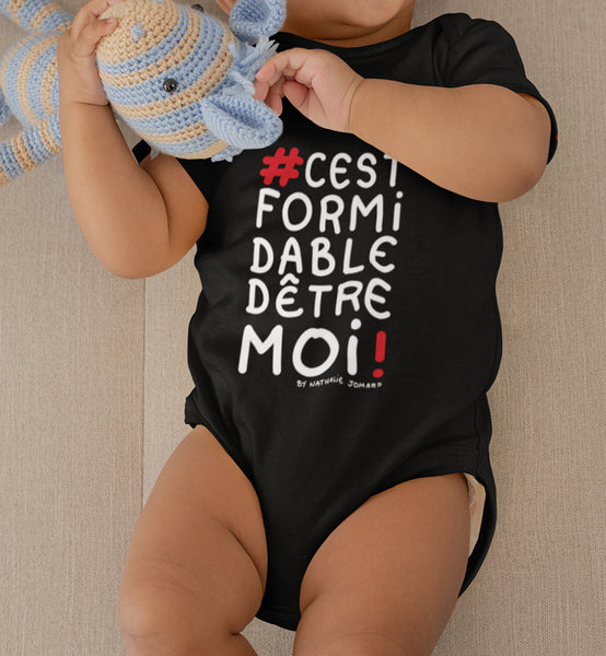 #cestformidabledêtremoi by Nathalie Jomard - Body à manches courtes pour bébé
